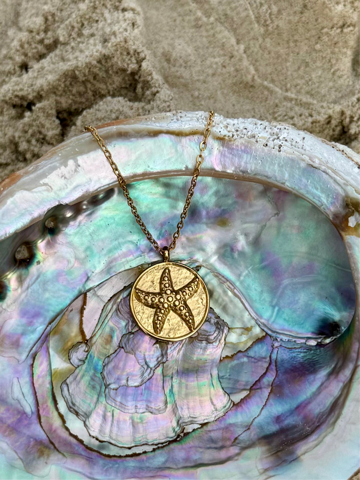 Round Starfish Pendant Necklace