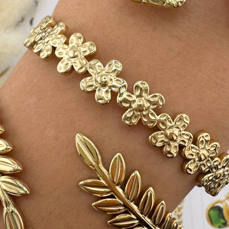 Small Flowers Bangle