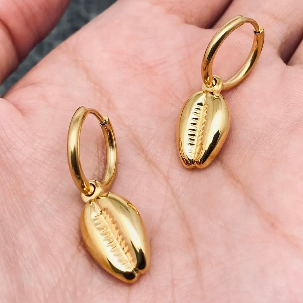 Conch Shell Huggies Earrings