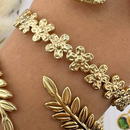 Small Flowers Bangle
