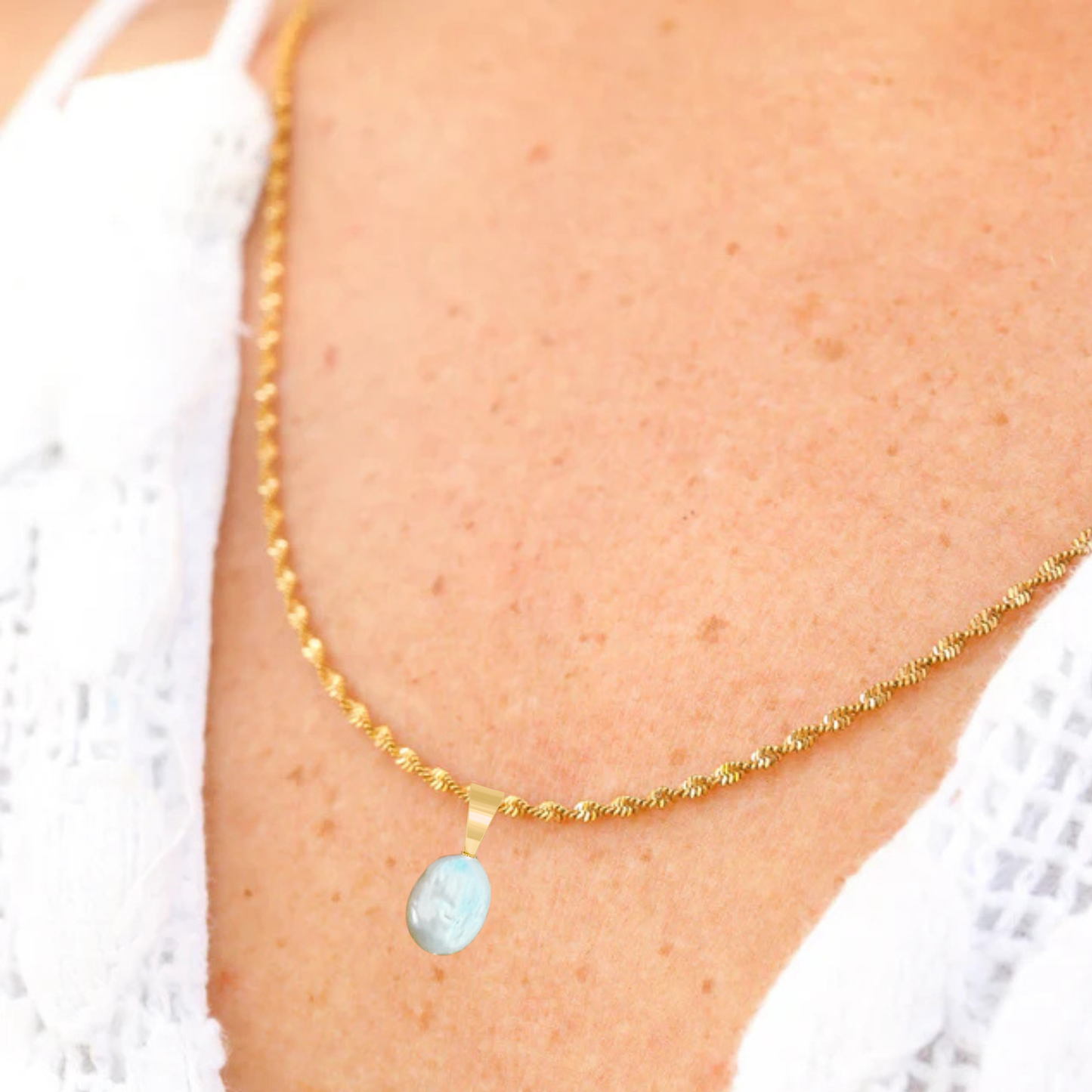 Coin Pearl Pendant Necklace