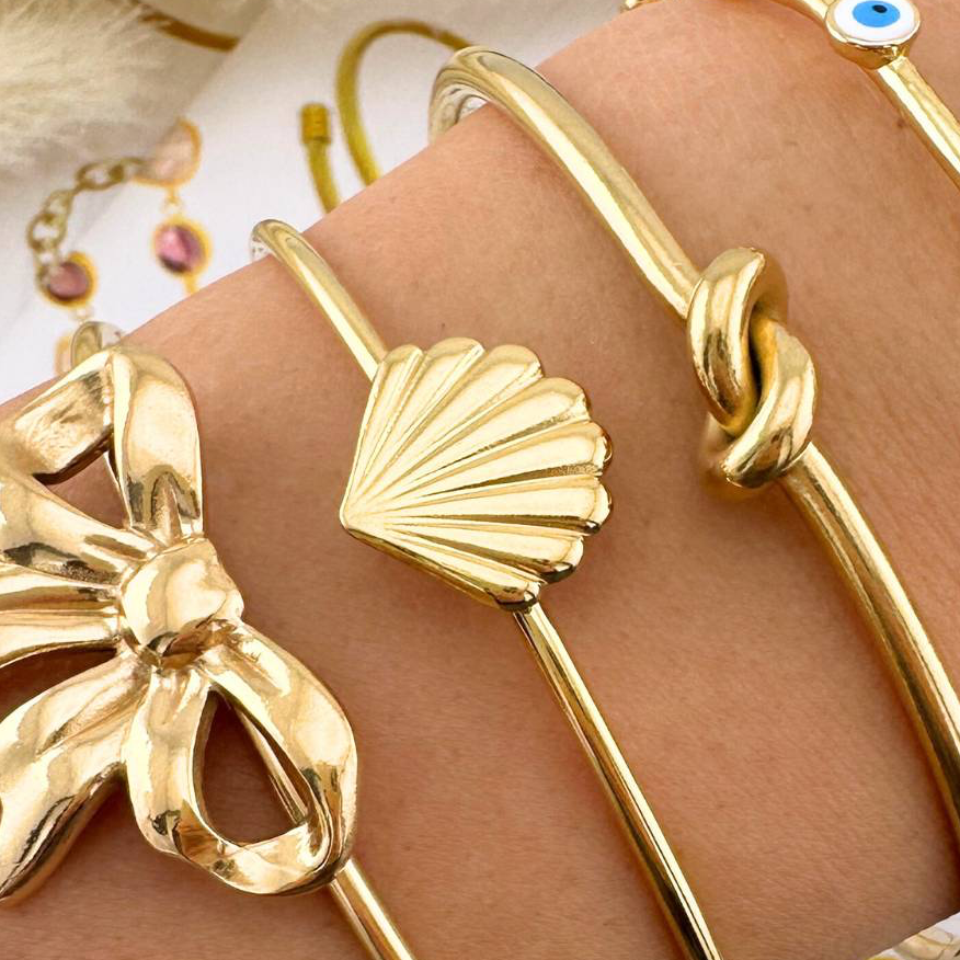 Seashell Fine Bangle