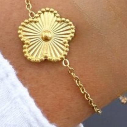Flower bracelet